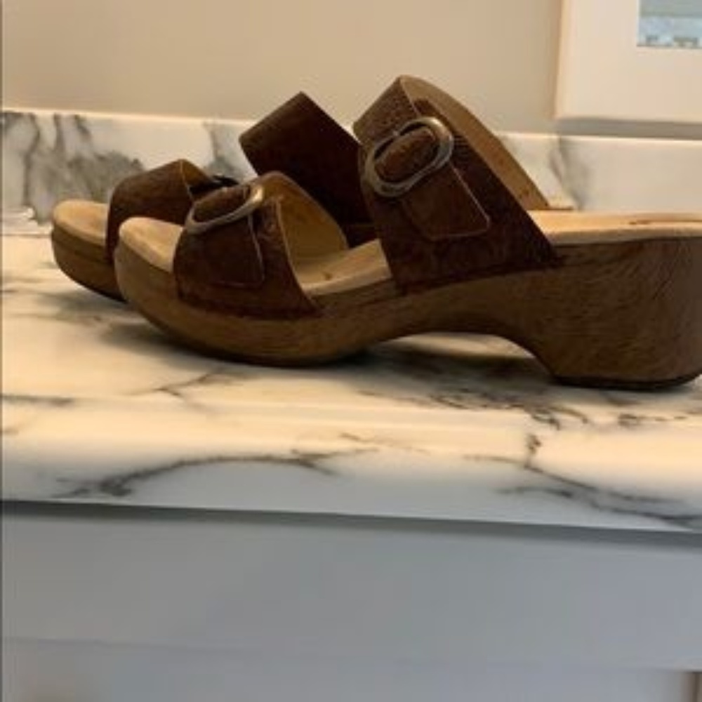Dansko Brown Sandals size 40 Great condition!